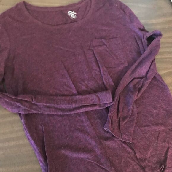 Old navy size small thin sweater like new see pics size small - Picture 1 of 2